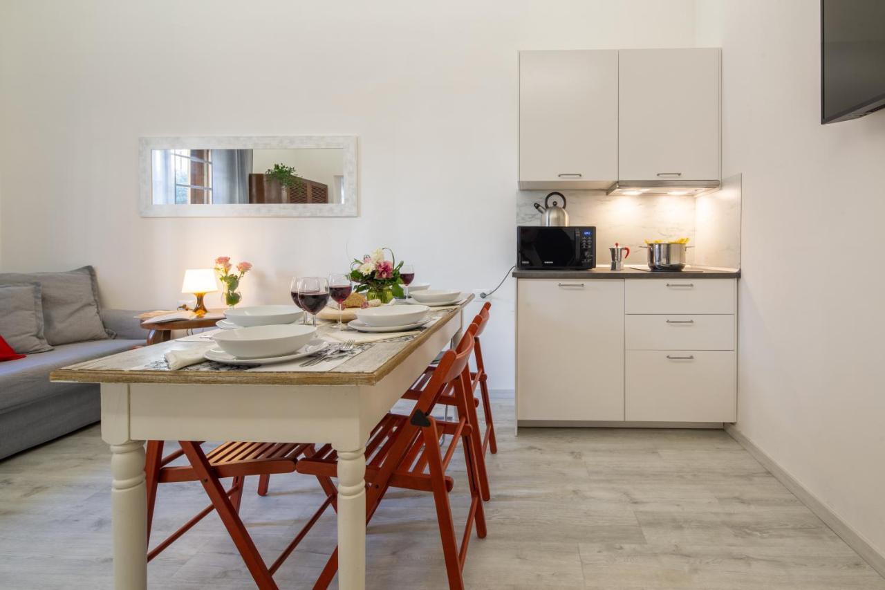 Central Station Apartment By Mmega Флоренция Экстерьер фото